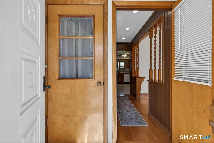 21 Rexview Circle, Trumbull, CT 06611 - #3