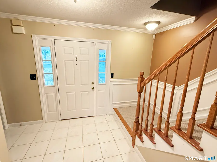 26 Geraldine Drive, Naugatuck, CT 06770 - #3