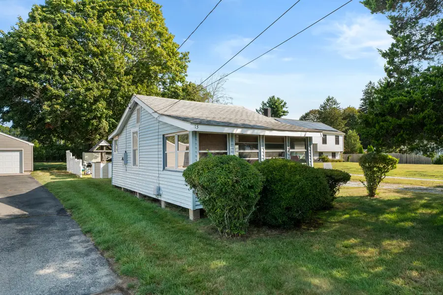 13 College Street, Old Saybrook, CT 06475 - #2