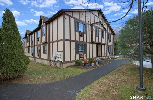 448 Swanson Crescent #448, Milford, CT 06461