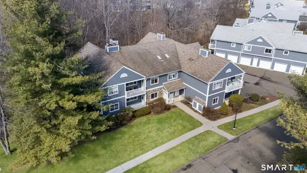 208 Windgate Circle #D, Monroe, CT 06468