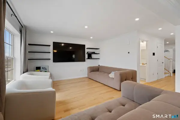 156 Dayton Road, Bridgeport, CT 06606