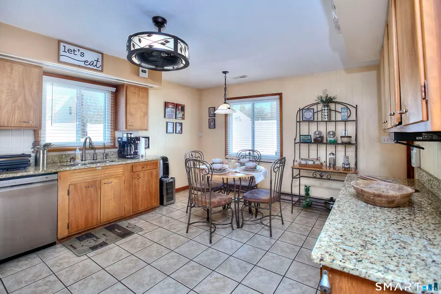 34 Richard Circle, Stratford, CT 06614 - #2