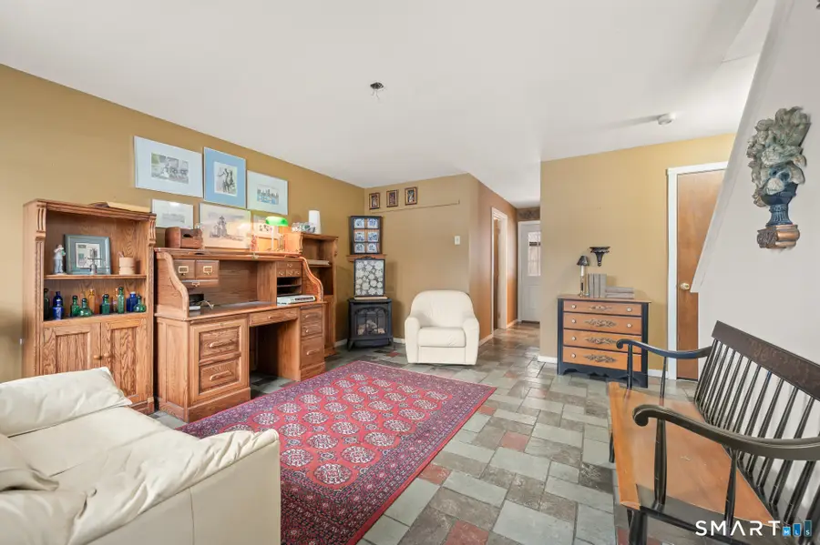 16 Crosswinds Lane, Waterbury, CT 06705 - #3