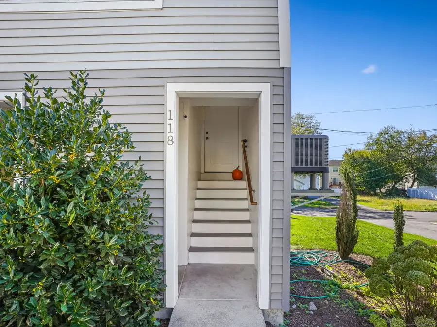 118 Berwick Avenue #118, Fairfield, CT 06825 - #2