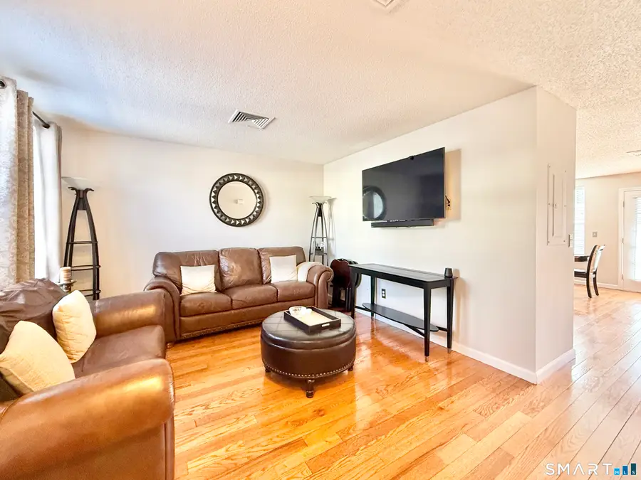 46 Young Dixon Way #46, Stamford, CT 06902 - #3