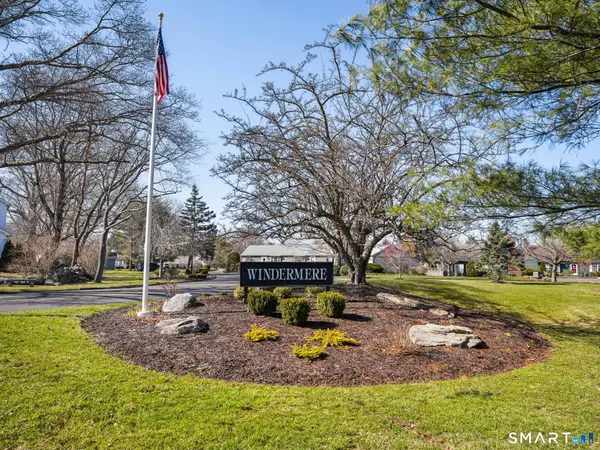 6 Sandgate Circle, Madison, CT 06443