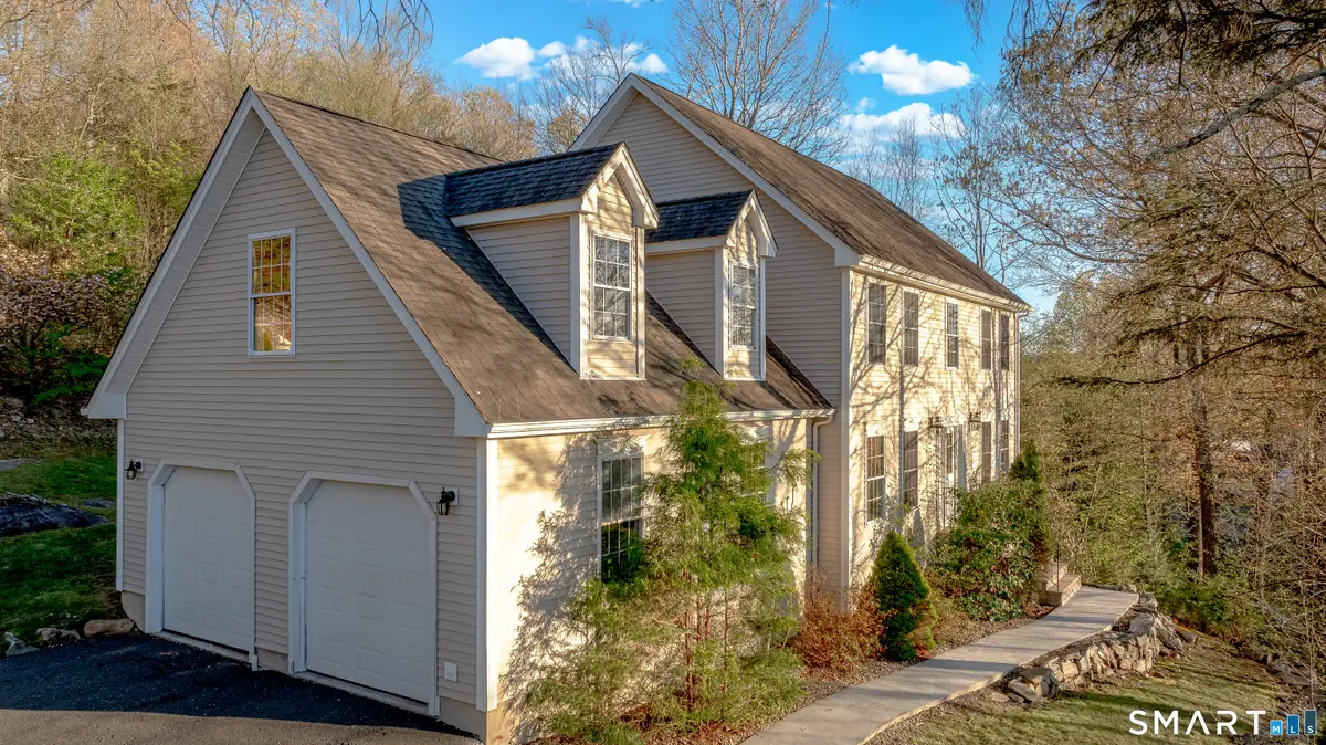 110 Oakwood Circle, Bristol, CT 06010 - #1