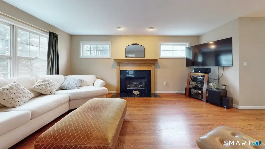 18 Amber Lane, Milford, CT 06460 - #3