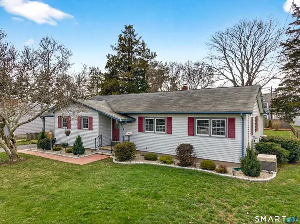 15 Buell Court, Clinton, CT 06413