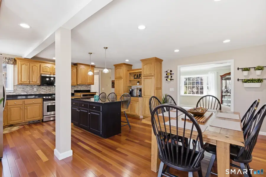 32 School House Hill, Burlington, CT 06013 - #3