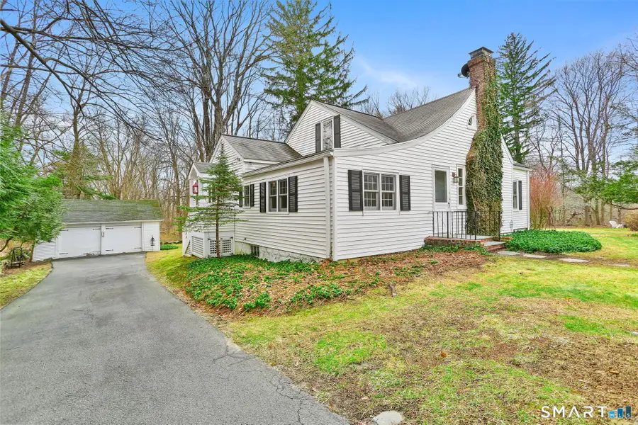 5 South Lane, Redding, CT 06896 - #2