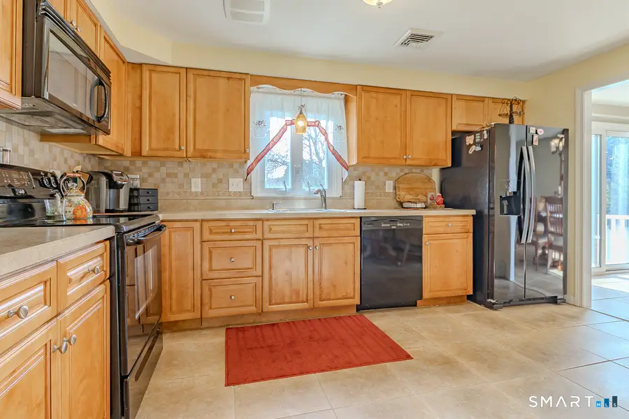 15 Cricket Lane, Newington, CT 06111 - #2