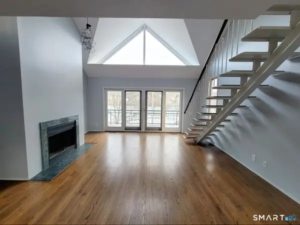 2 Front Street #2J, New Haven, CT 06513