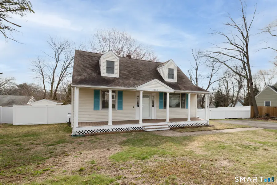 350 Castle Drive, Stratford, CT 06614 - #3