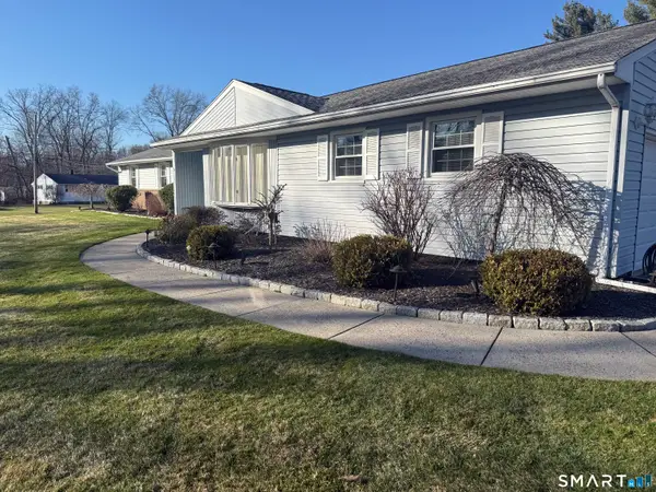 39 Ridgecrest Road, Wallingford, CT 06492