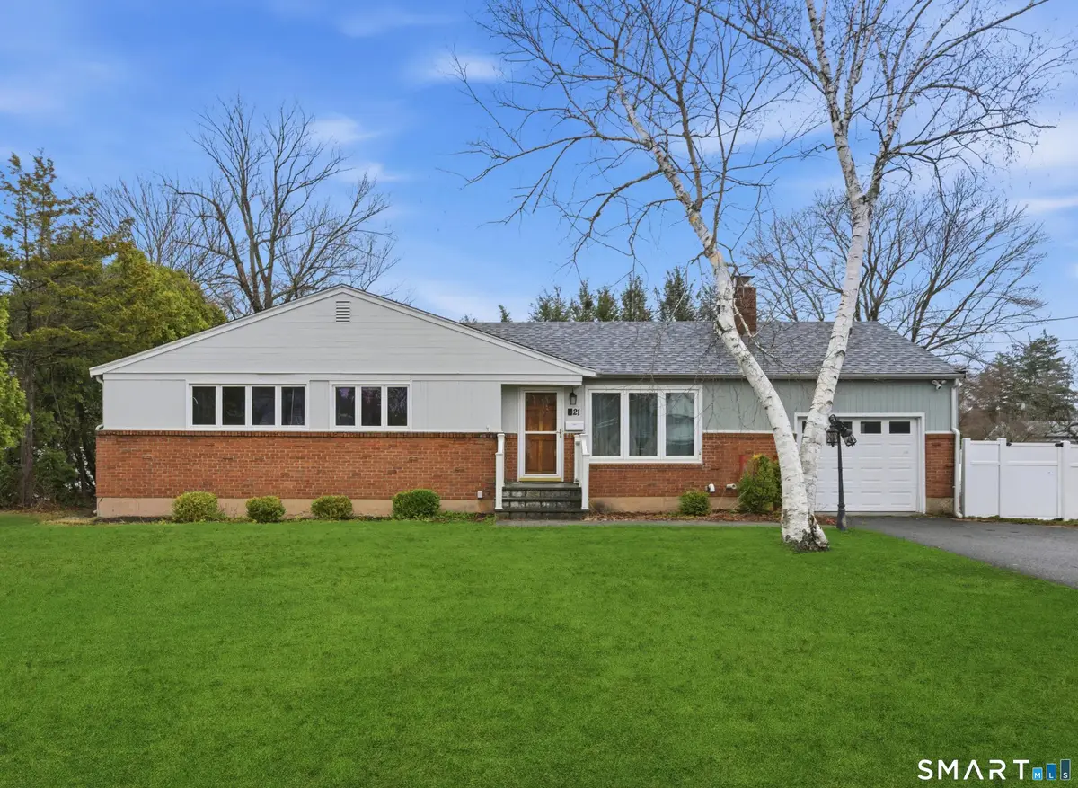 21 Raymond Place, Cromwell, CT 06416 - #1