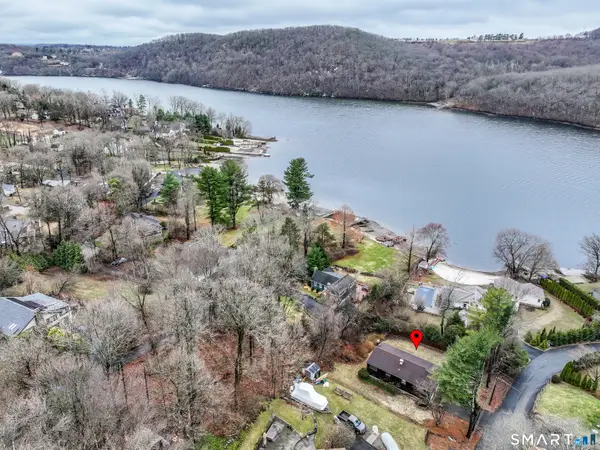 10 Sunset Drive, Danbury, CT 06811