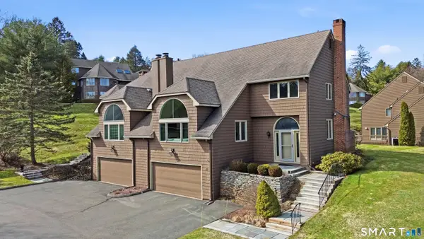 11 Saddle Ridge #11, Bloomfield, CT 06002