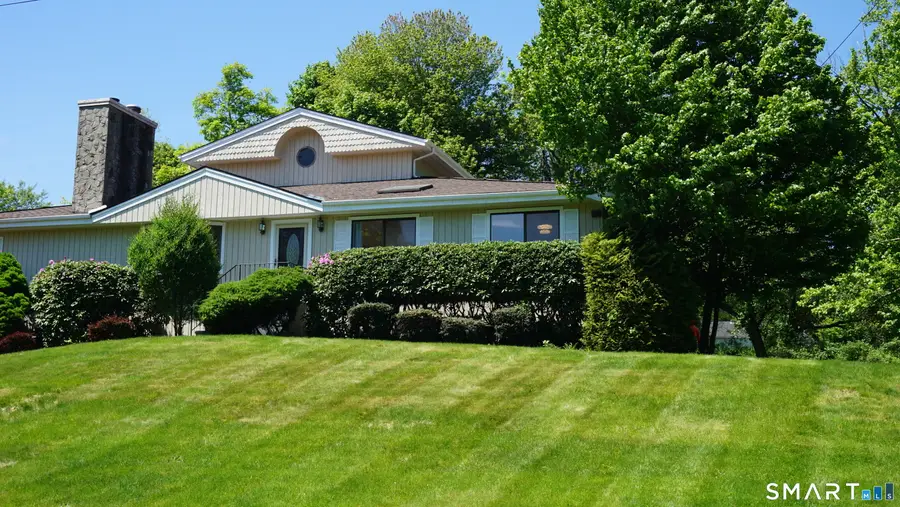 223 Sterling Road, Trumbull, CT 06611 - #2