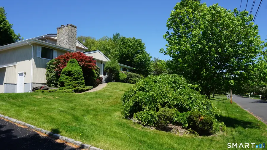 223 Sterling Road, Trumbull, CT 06611 - #3