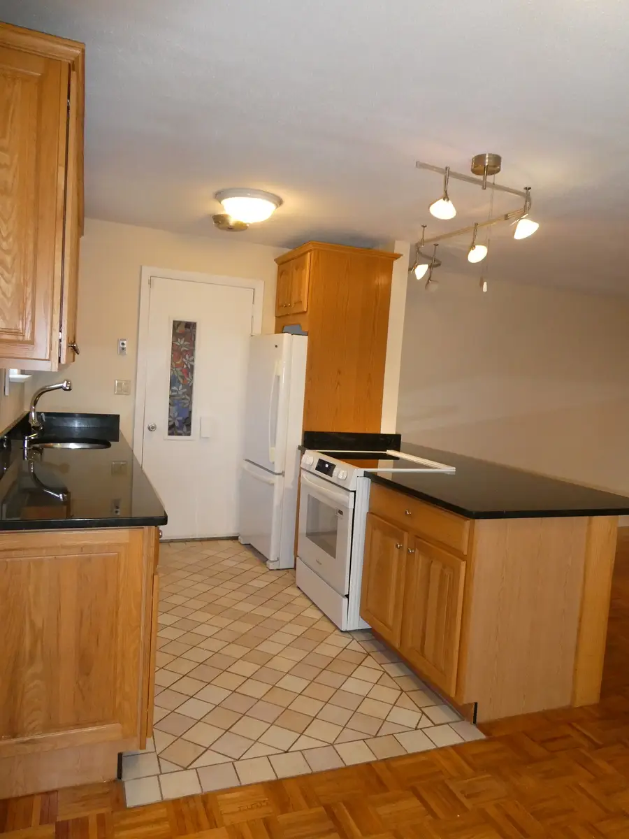 32 West Walk, West Haven, CT 06516 - #3