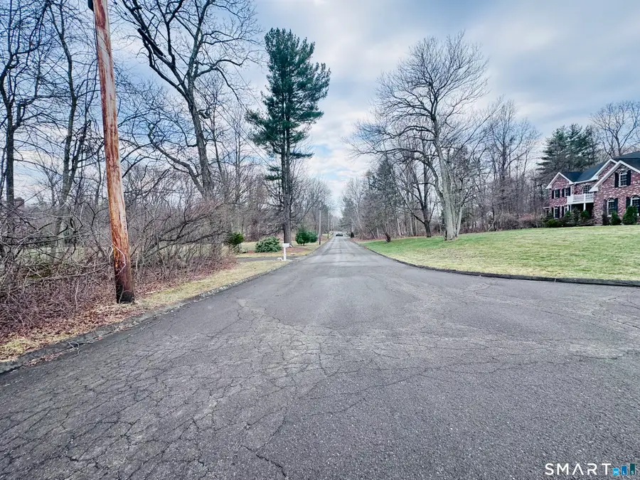 18 Jeremy Garden Lane, Woodbridge, CT 06525 - #3