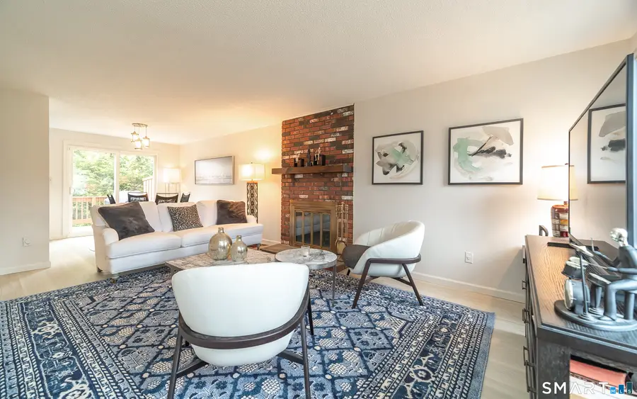 105 Sunrise Circle, Windsor, CT 06095 - #2