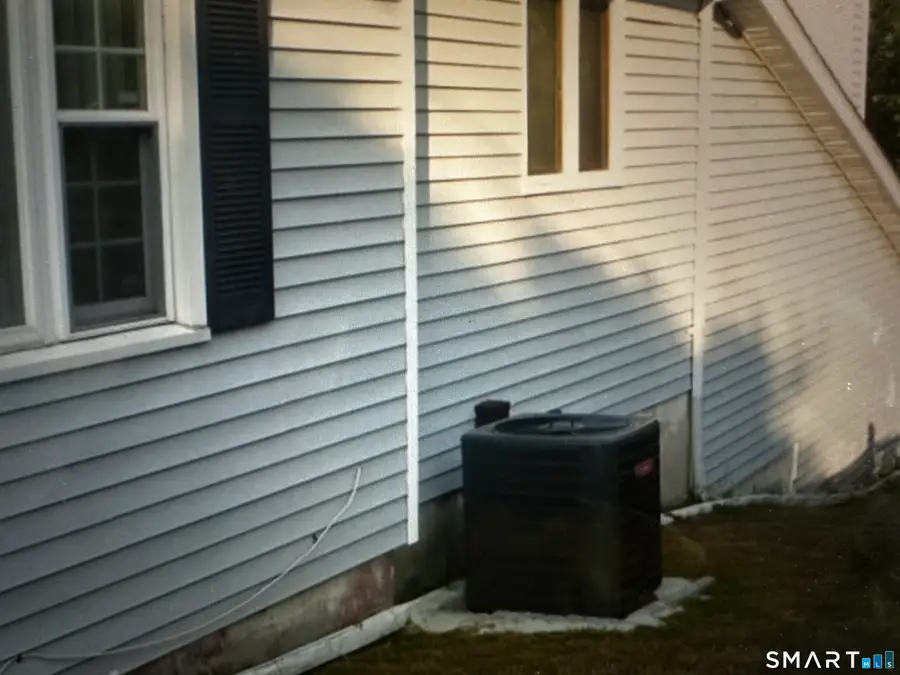 134 Chester Avenue, Waterbury, CT 06704 - #2