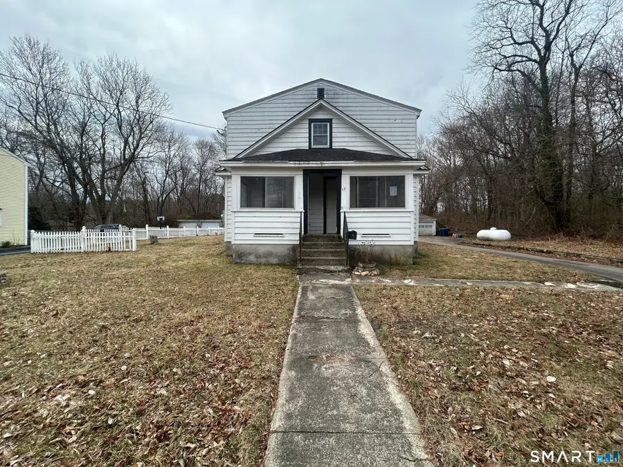 17 Comstock Avenue, Quaker Hill, CT 06382 - #2