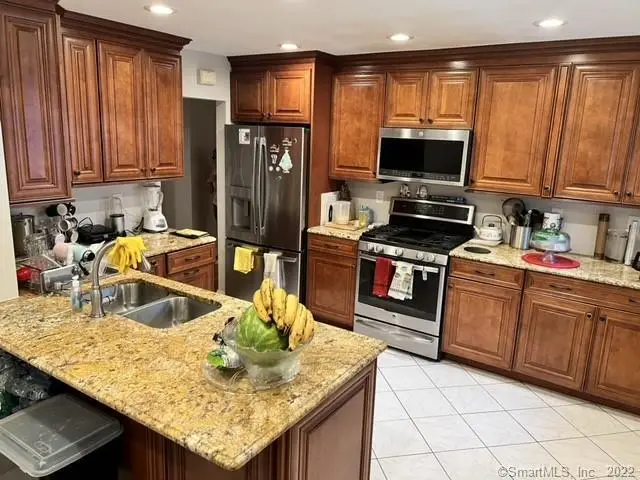 30 Jefferson Avenue, Danbury, CT 06810 - #3