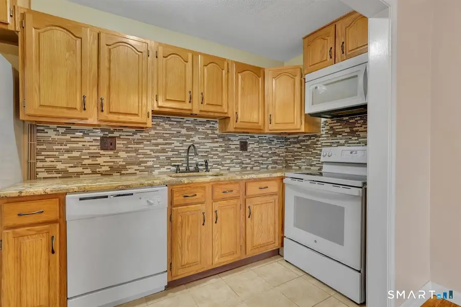 4-G Country Squire Drive #4G, Cromwell, CT 06416 - #3