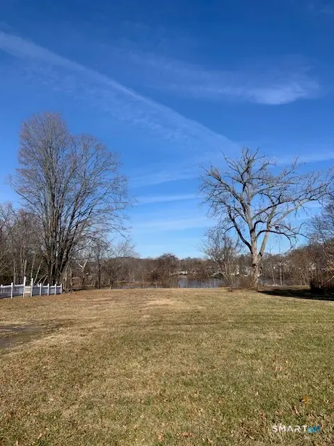 15 Cutlery Avenue, Meriden, CT 06451