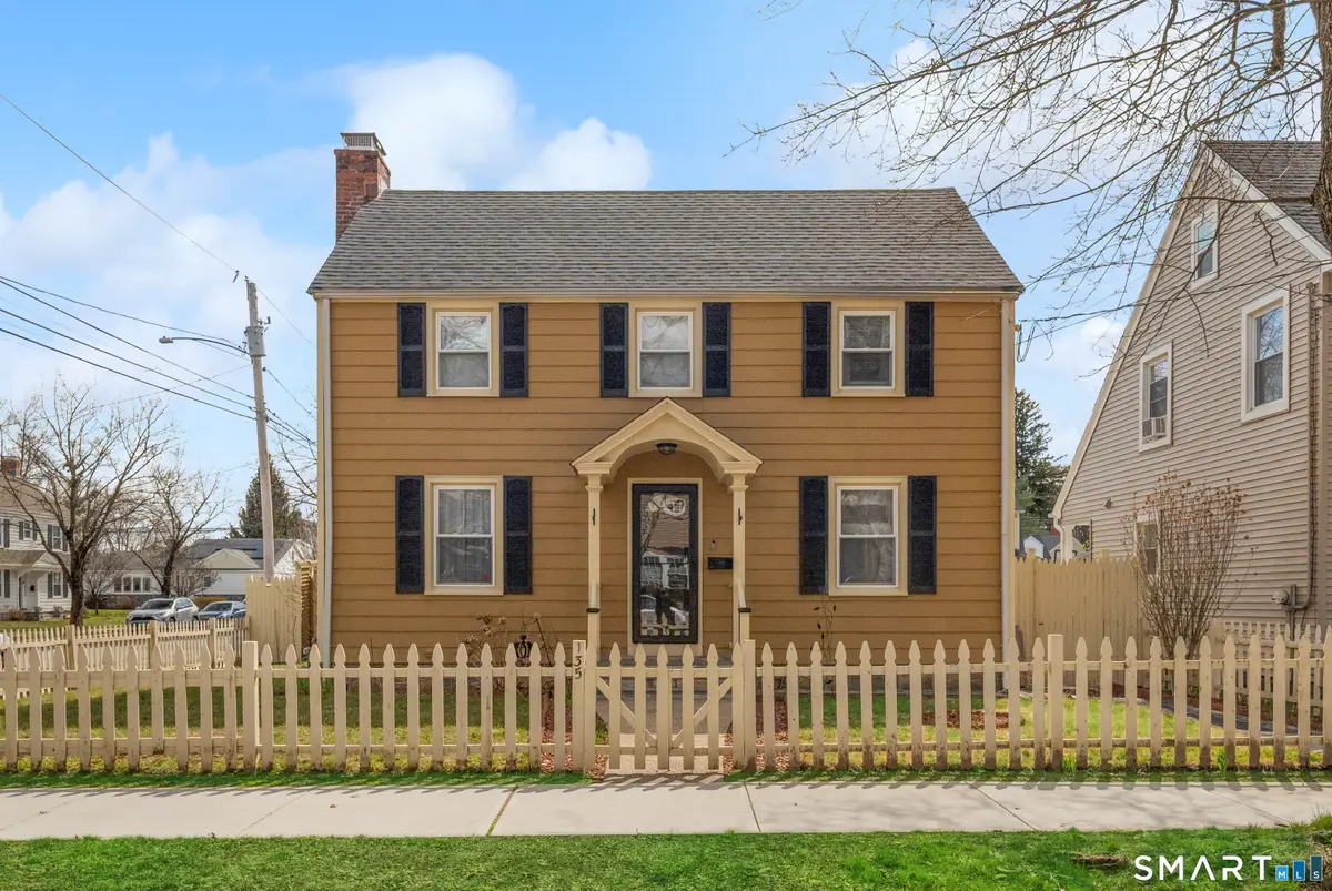 135 Laurel Place, Bridgeport, CT 06604 - #1