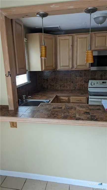 13 Bostwick Arms Street, New Milford, CT 06776 - #2