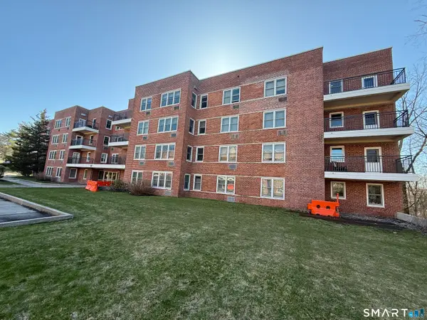 50 Lafayette Place #2H, Greenwich, CT 06830