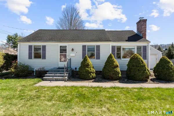 28 Kitts Lane, Newington, CT 06111