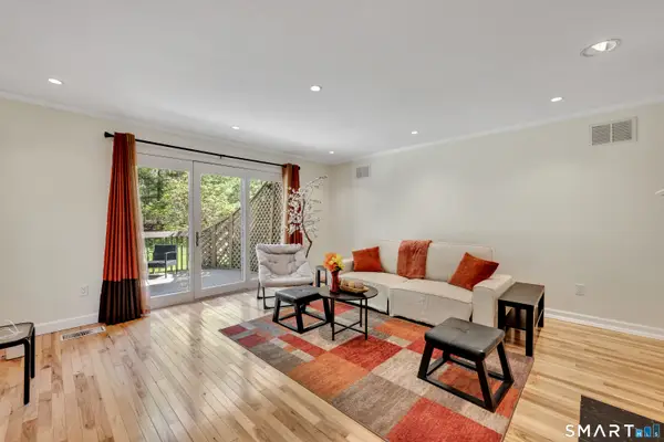 72 Timberwood Road #72, West Hartford, CT 06117