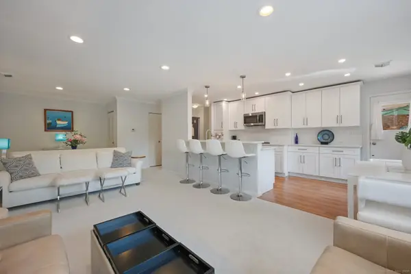 195 Southport Woods Drive #195, Fairfield, CT 06890