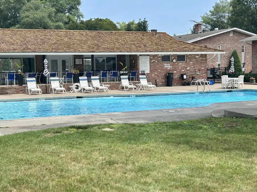 195 Southport Woods Drive #195, Southport, CT 06890 - #2