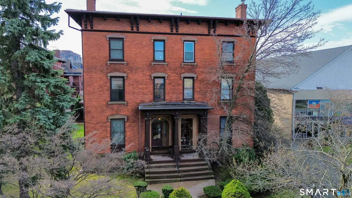 239 Farmington Avenue #B, Hartford, CT 06105 - #1