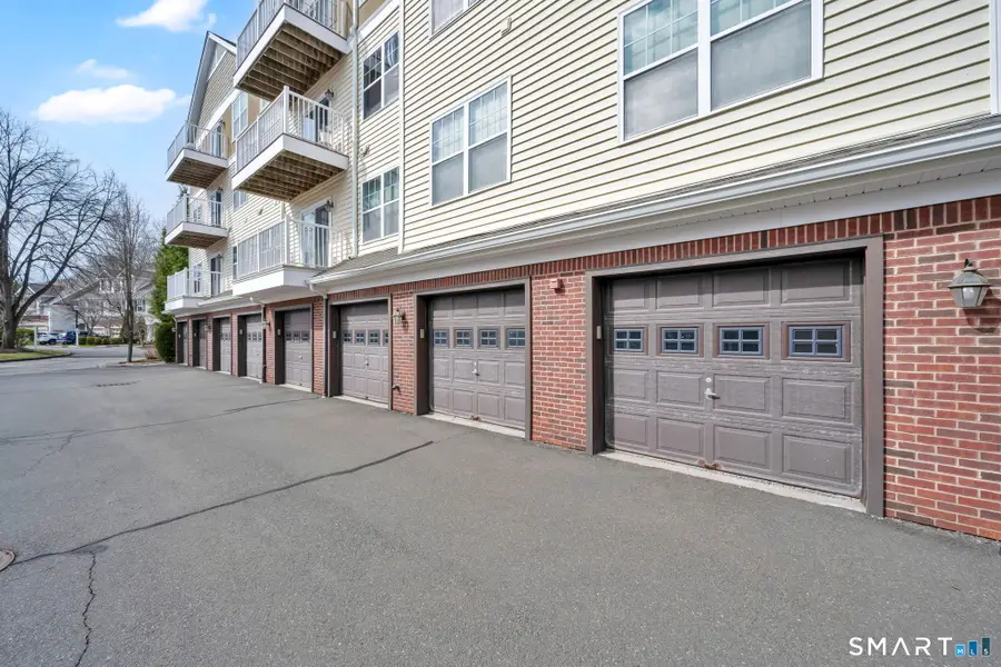 26 Schoolhouse Drive #209, West Hartford, CT 06110 - #3