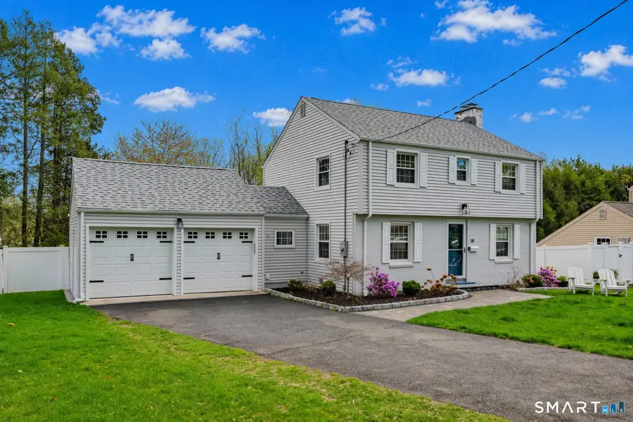 18 Foxridge Road, West Hartford, CT 06107 - #2