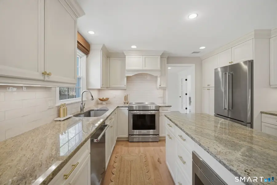 10 Litchfield Drive, Simsbury, CT 06070 - #2