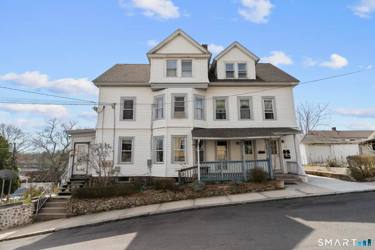 26 Rosemary Street, New London, CT 06320 - #1