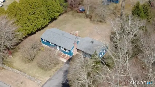 933 Vauxhall St Extension, Waterford, CT 06375