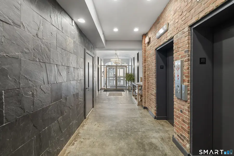 881 Lafayette Boulevard #4L, Bridgeport, CT 06604 - #3