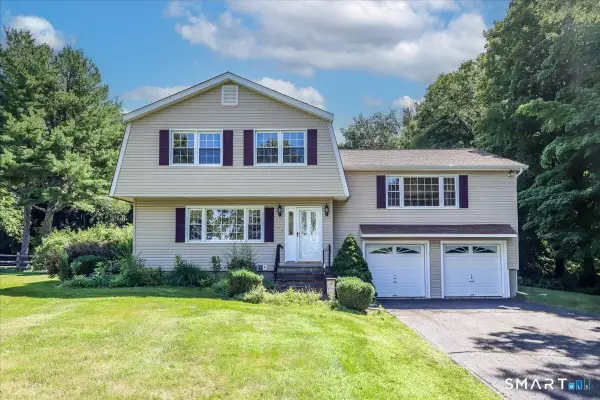 16 Greta Drive, Danbury, CT 06810