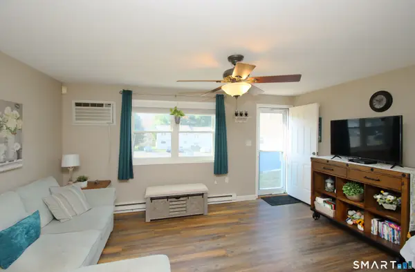 1081 New Haven Road #10C, Naugatuck, CT 06770