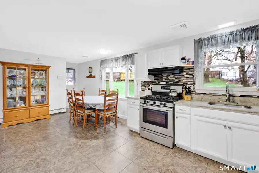 41 Clover Lane, East Hartford, CT 06118 - #3